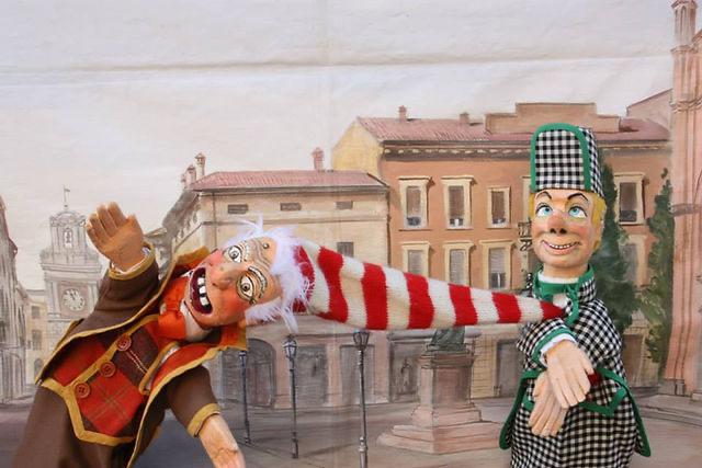 Sabato 28 febbraio "Burattini in Villa"