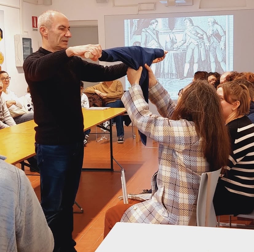 Laboratorio di esplorazione dalla luce al buio